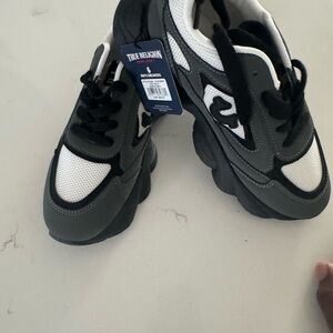 True Religion Cole Jogger Sneaker Gray and White Boys' Sneakers